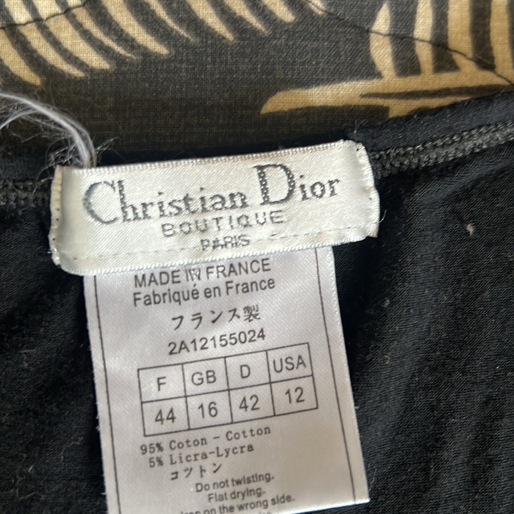 Vintage Dior tee with embellishments and floral designs. Size 44/12 US. - Picture 3 of 4